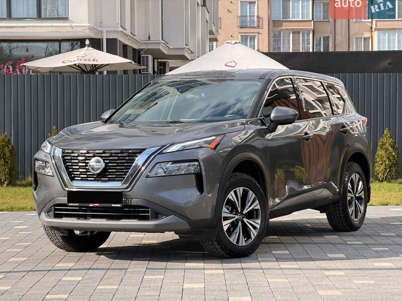 Внедорожник / Кроссовер Nissan Rogue 2021 в Ужгороде