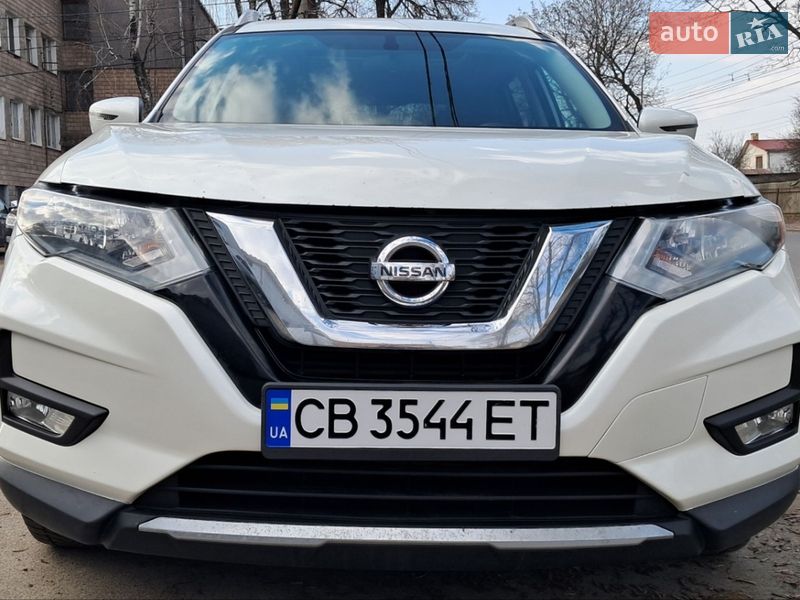 Внедорожник / Кроссовер Nissan Rogue 2017 в Чернигове