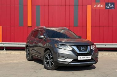 Внедорожник / Кроссовер Nissan Rogue 2017 в Киеве