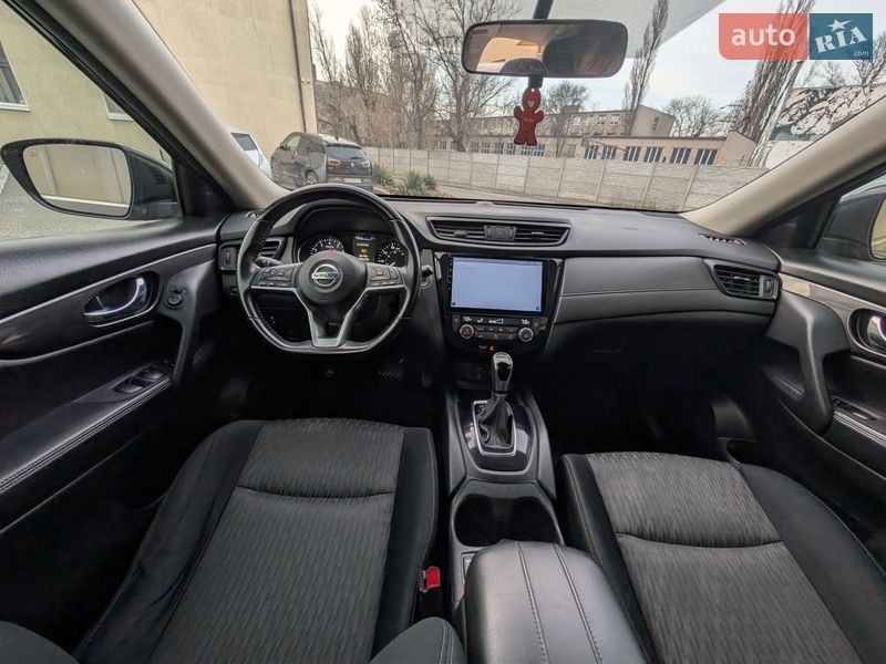 Внедорожник / Кроссовер Nissan Rogue 2017 в Днепре