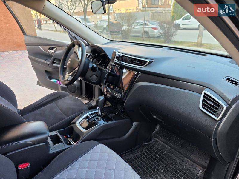 Позашляховик / Кросовер Nissan Rogue 2016 в Софіївській Борщагівці