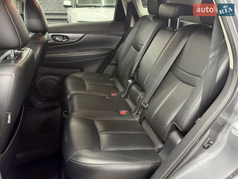 Позашляховик / Кросовер Nissan Rogue 2015 в Харкові