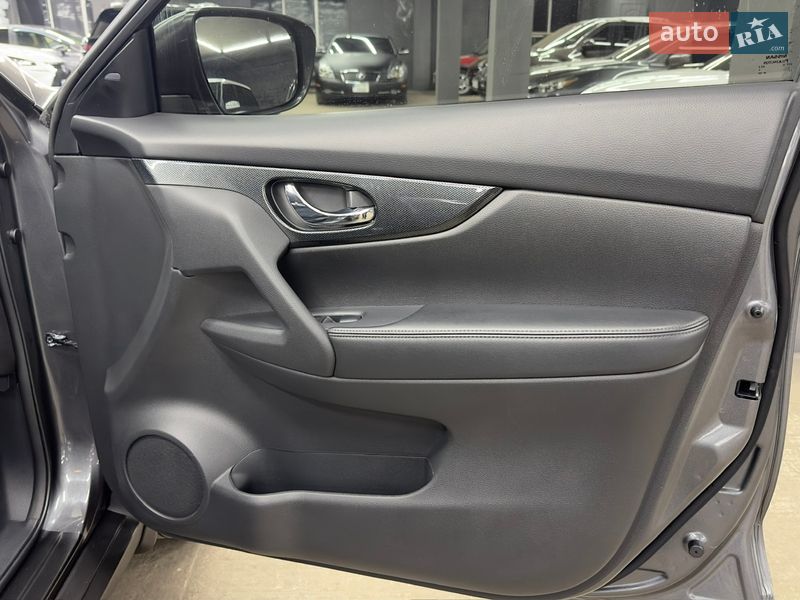 Позашляховик / Кросовер Nissan Rogue 2015 в Харкові