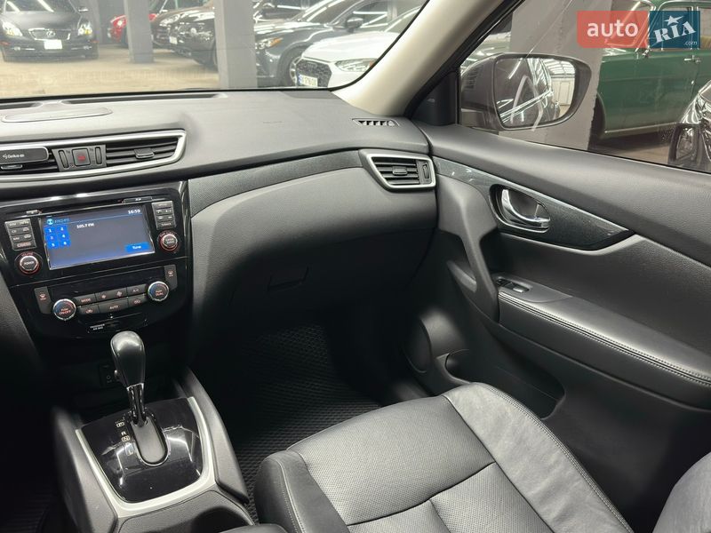 Позашляховик / Кросовер Nissan Rogue 2015 в Харкові