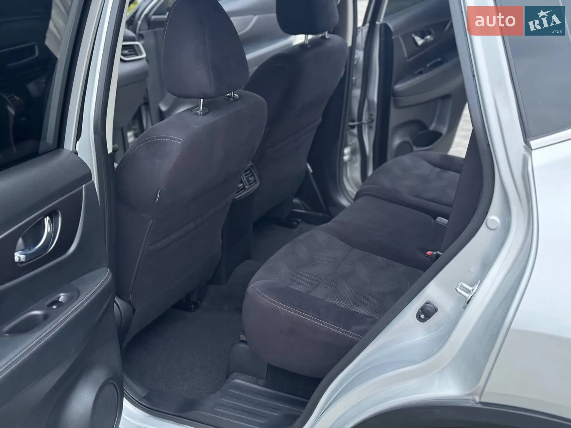 2016 Nissan Rogue - мініатюра 15