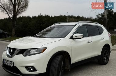 Внедорожник / Кроссовер Nissan Rogue 2015 в Новояворовске
