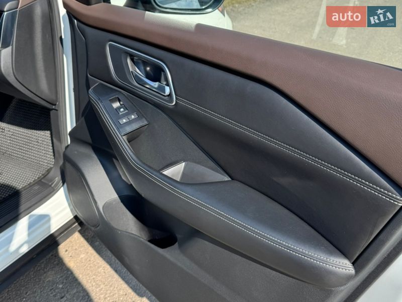 Позашляховик / Кросовер Nissan Rogue 2021 в Києві