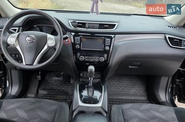 Внедорожник / Кроссовер Nissan Rogue 2015 в Полтаве