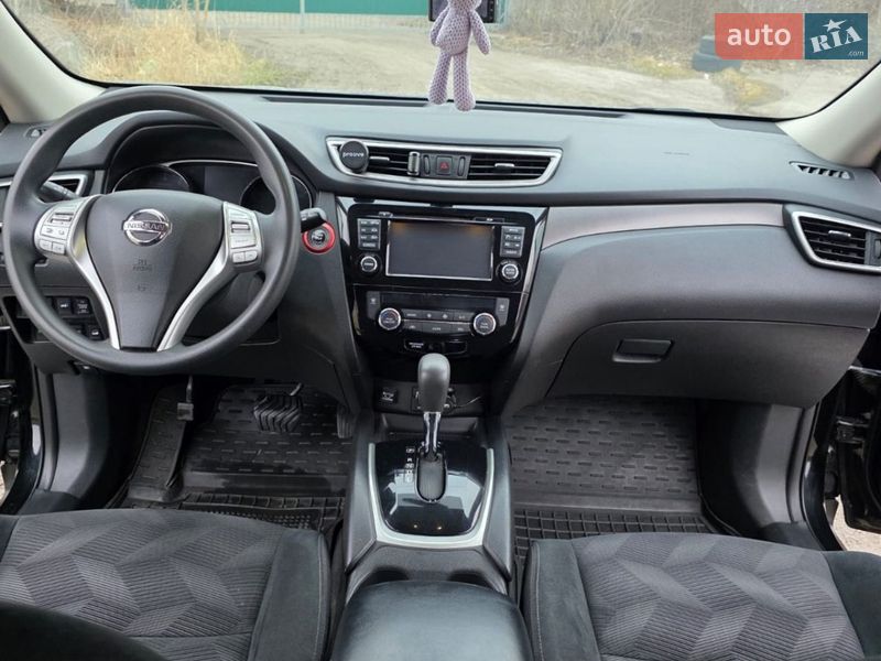 Внедорожник / Кроссовер Nissan Rogue 2015 в Полтаве