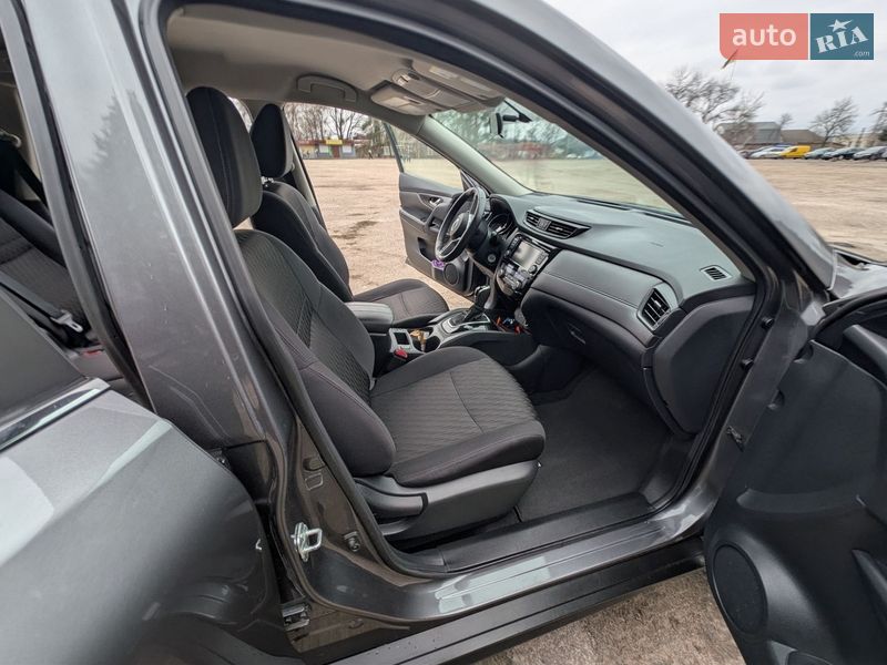 Внедорожник / Кроссовер Nissan Rogue 2019 в Новой Водолаге
