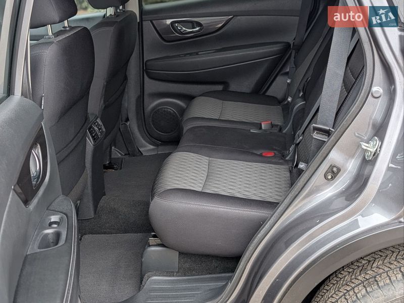 Внедорожник / Кроссовер Nissan Rogue 2019 в Новой Водолаге