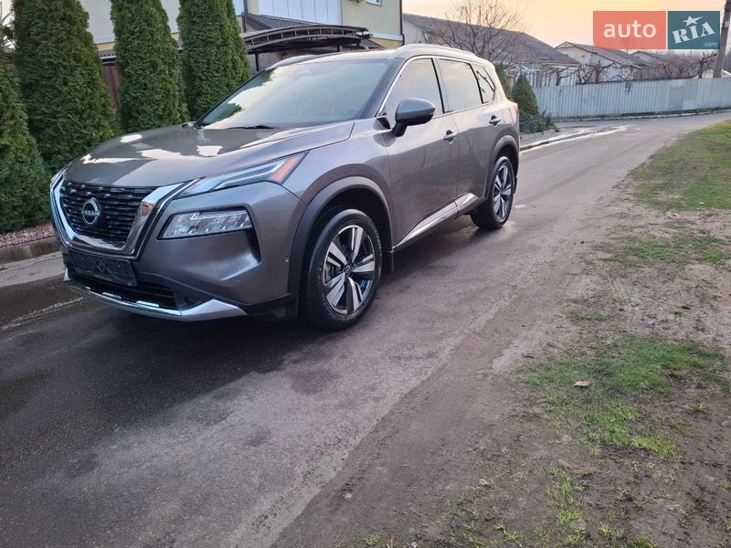 Внедорожник / Кроссовер Nissan Rogue 2023 в Киеве