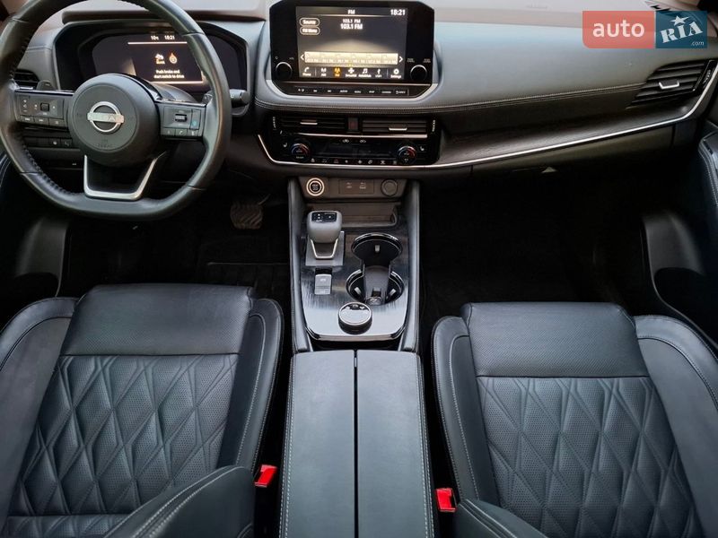 Внедорожник / Кроссовер Nissan Rogue 2023 в Киеве