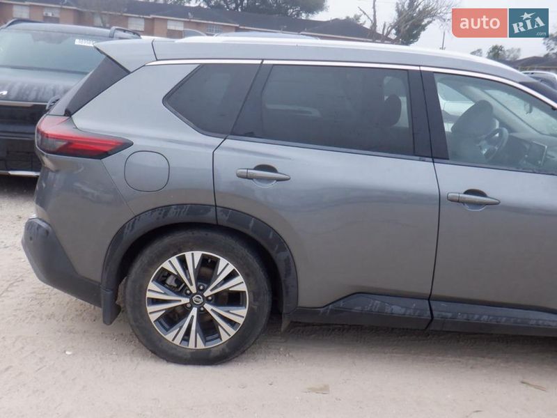 Внедорожник / Кроссовер Nissan Rogue 2021 в Киеве