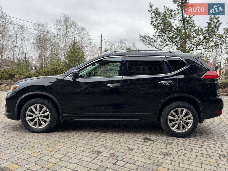 Внедорожник / Кроссовер Nissan Rogue 2016 в Харькове