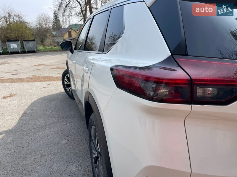 Позашляховик / Кросовер Nissan Rogue 2022 в Городку