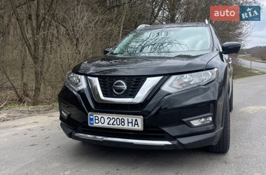 Внедорожник / Кроссовер Nissan Rogue 2018 в Чорткове