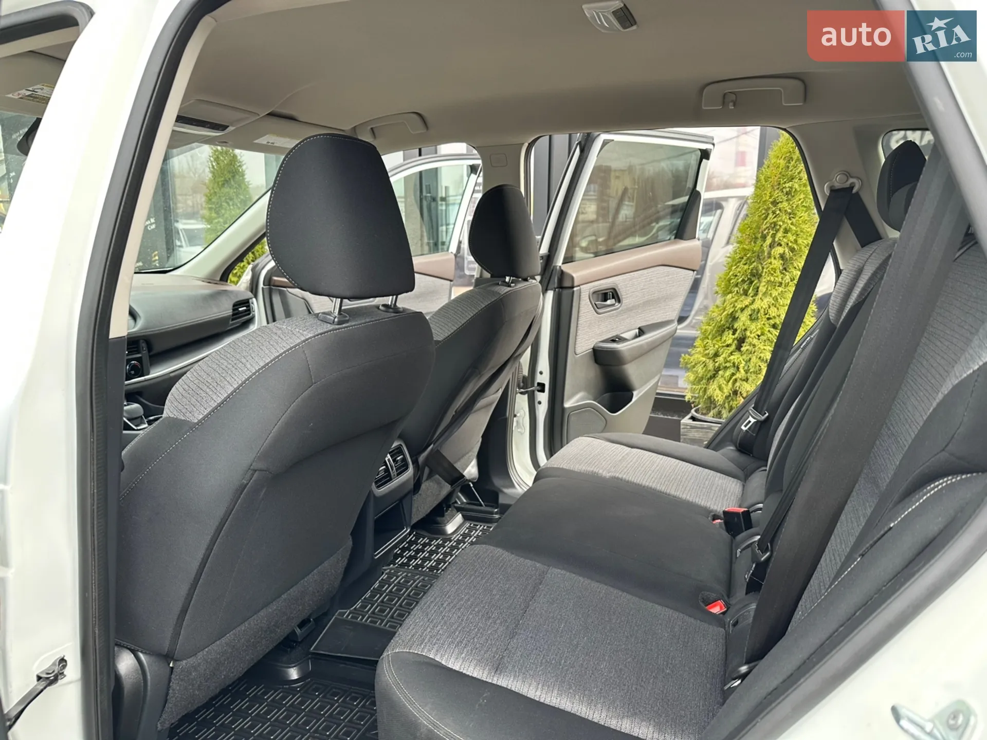 2021 Nissan Rogue - мініатюра 16
