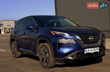 Внедорожник / Кроссовер Nissan Rogue 2023 в Киеве