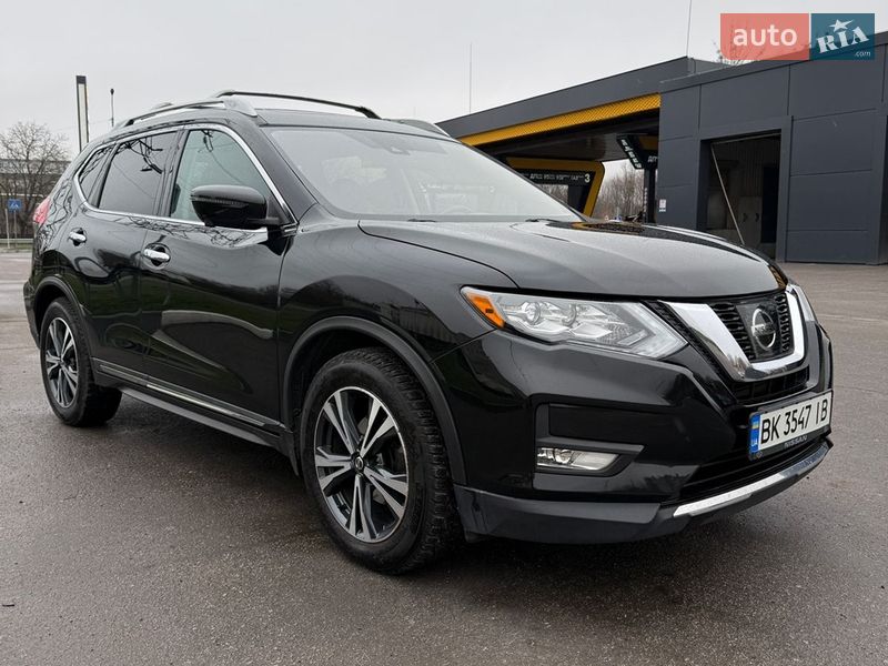 Внедорожник / Кроссовер Nissan Rogue 2017 в Виннице