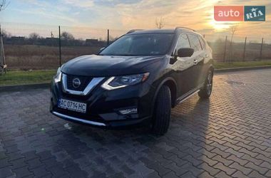 Позашляховик / Кросовер Nissan Rogue 2018 в Луцьку