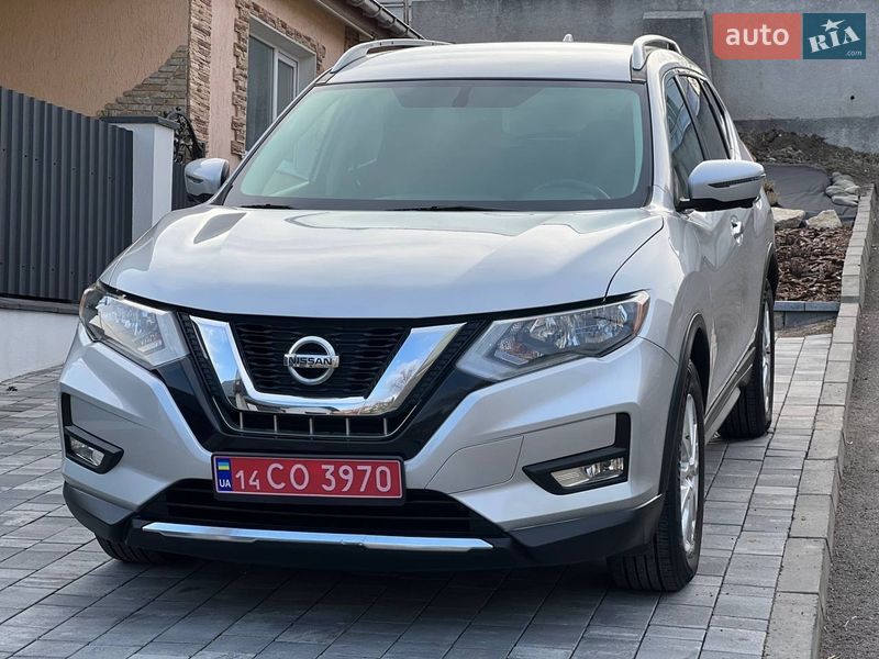 Внедорожник / Кроссовер Nissan Rogue 2017 в Хмельницком