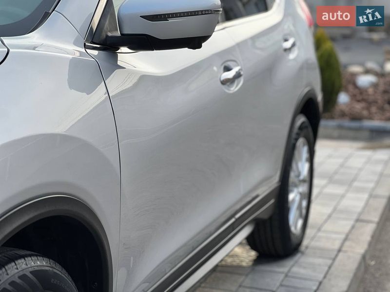 Внедорожник / Кроссовер Nissan Rogue 2017 в Хмельницком