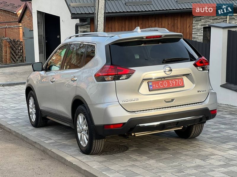 Внедорожник / Кроссовер Nissan Rogue 2017 в Хмельницком