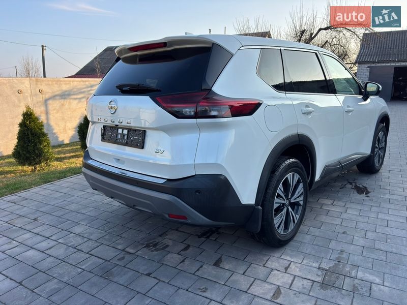 Позашляховик / Кросовер Nissan Rogue 2021 в Полтаві