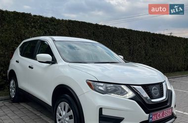 Внедорожник / Кроссовер Nissan Rogue 2017 в Львове
