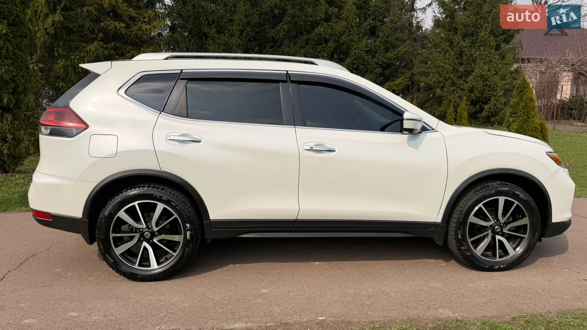 2018 Nissan Rogue - мініатюра 3