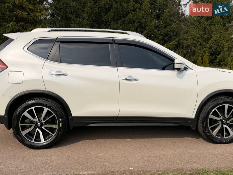 Внедорожник / Кроссовер Nissan Rogue 2018 в Яготине фото 3 Внедорожник / Кроссовер Nissan Rogue 2018 в Яготине