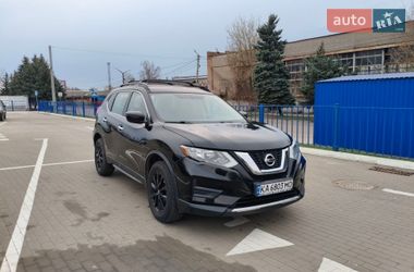 Внедорожник / Кроссовер Nissan Rogue 2017 в Прилуках