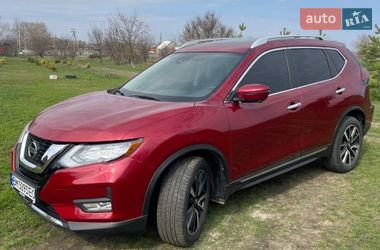 Внедорожник / Кроссовер Nissan Rogue 2019 в Ромнах