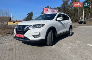 Внедорожник / Кроссовер Nissan Rogue 2017 в Львове