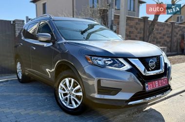 Внедорожник / Кроссовер Nissan Rogue 2017 в Киеве