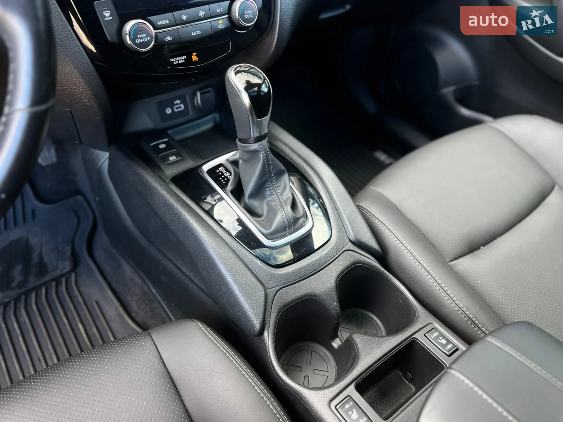 2018 Nissan Rogue - мініатюра 29