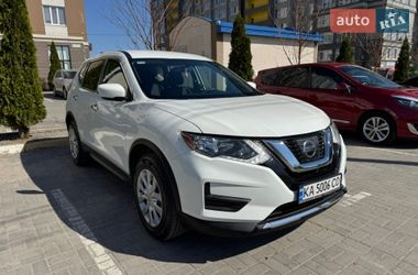 Позашляховик / Кросовер Nissan Rogue 2017 в Києві