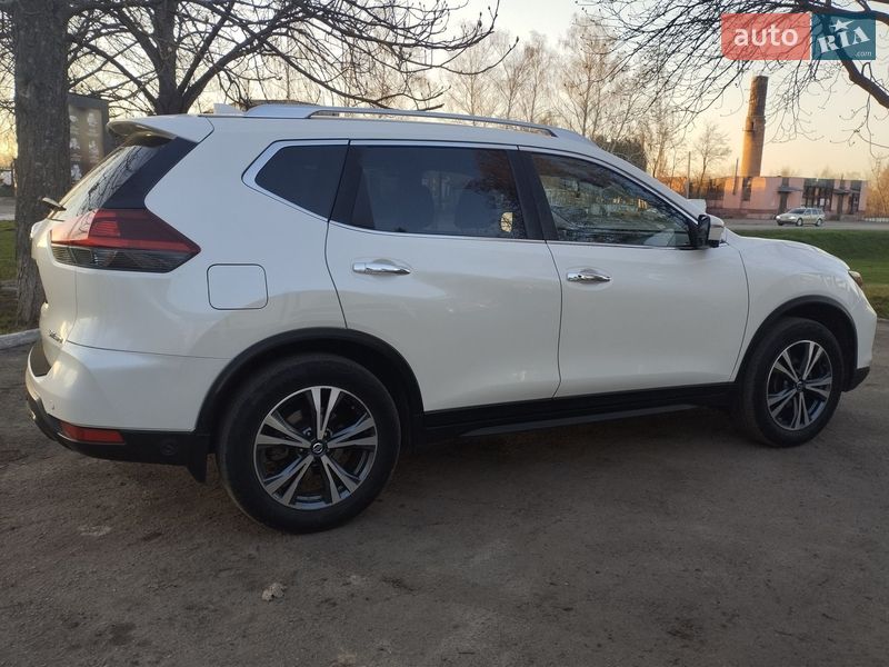 Внедорожник / Кроссовер Nissan Rogue 2019 в Ромнах