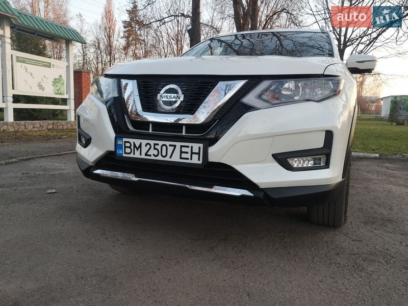 Внедорожник / Кроссовер Nissan Rogue 2019 в Ромнах