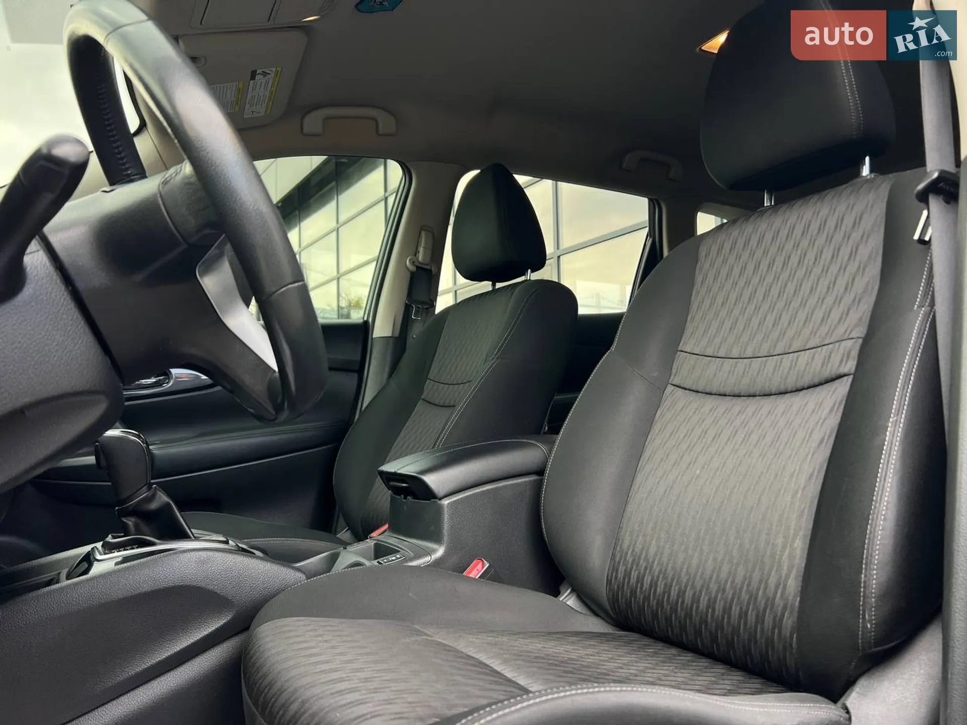 2017 Nissan Rogue - мініатюра 9