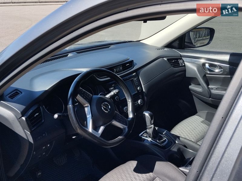 Внедорожник / Кроссовер Nissan Rogue 2017 в Первомайске