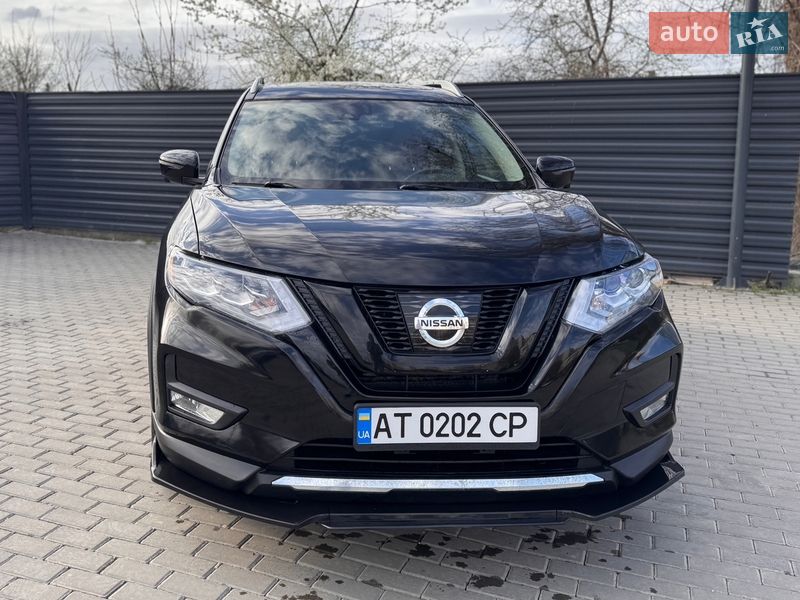Позашляховик / Кросовер Nissan Rogue 2017 в Івано-Франківську
