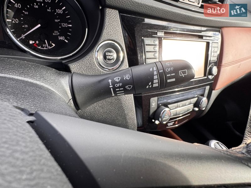 Позашляховик / Кросовер Nissan Rogue 2017 в Івано-Франківську