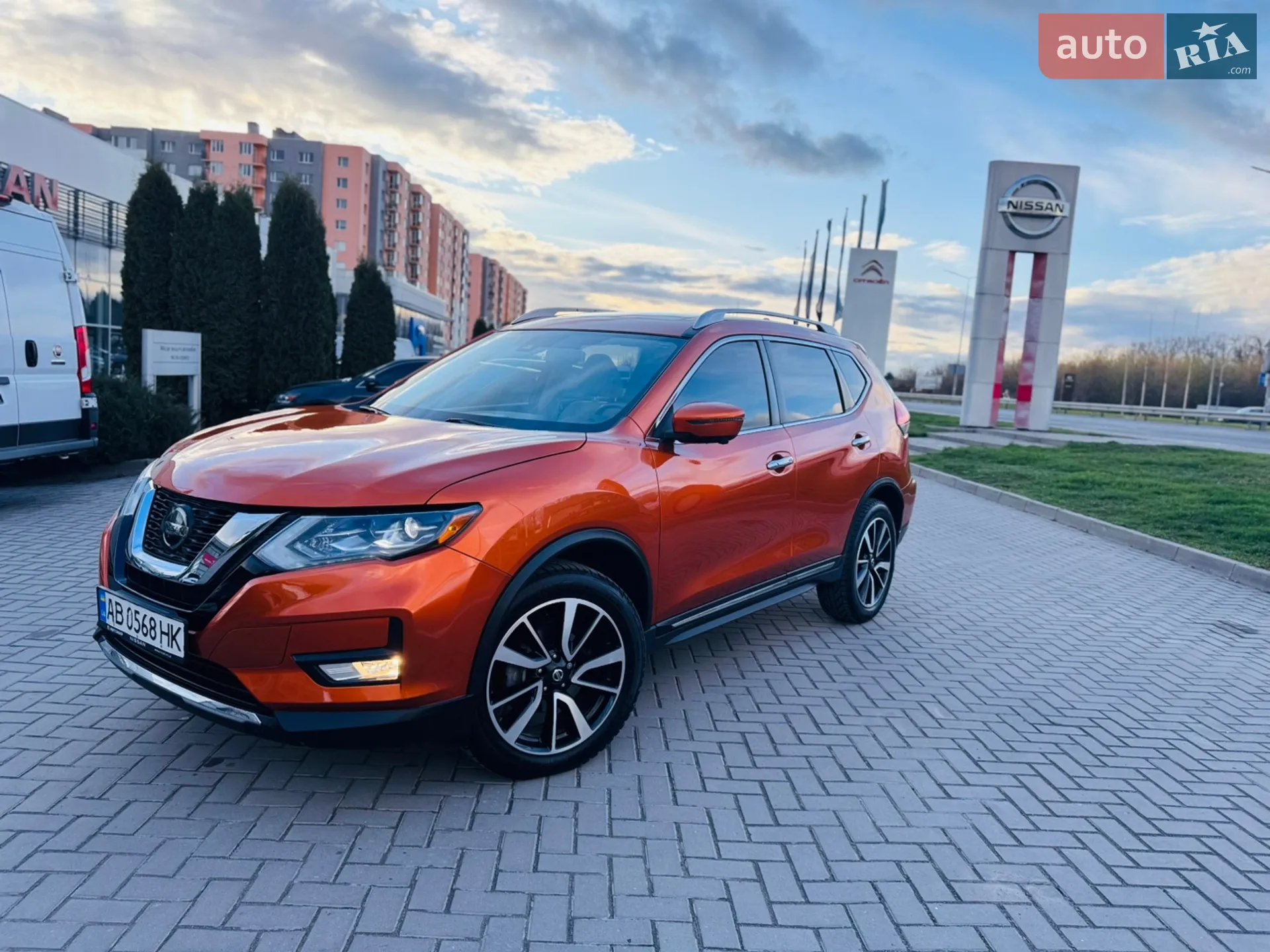 2018 Nissan Rogue - фото 1