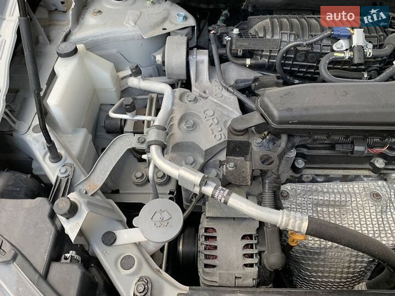 Позашляховик / Кросовер Nissan Rogue 2018 в Києві