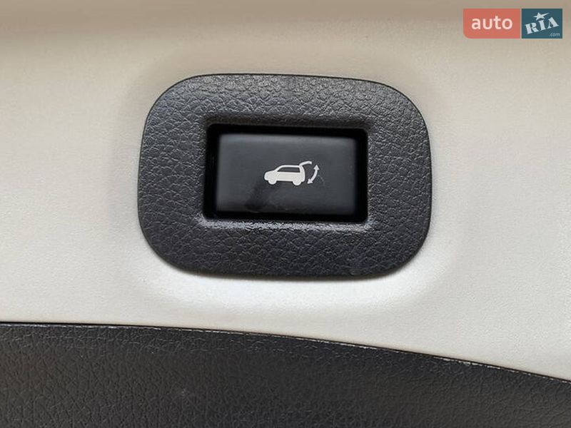 Позашляховик / Кросовер Nissan Rogue 2018 в Києві