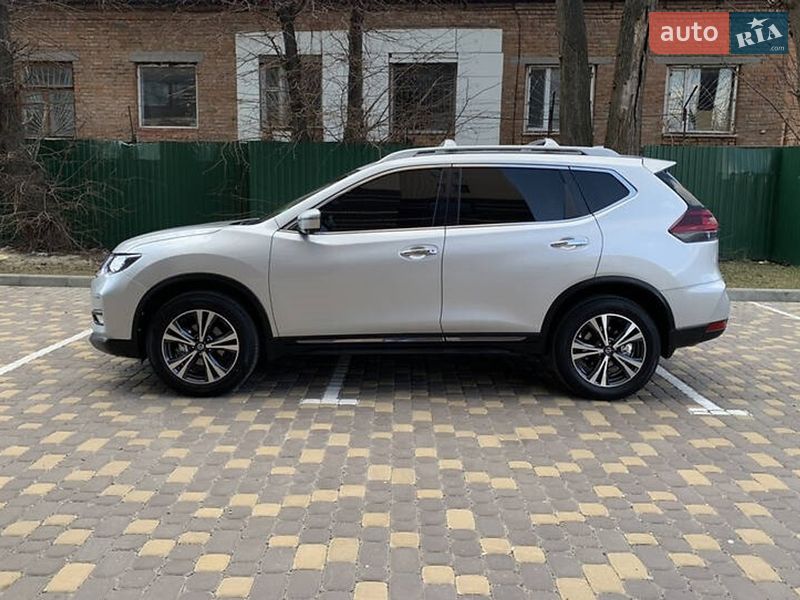 Позашляховик / Кросовер Nissan Rogue 2018 в Києві