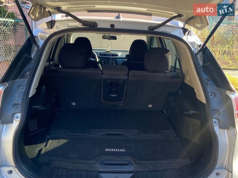 Позашляховик / Кросовер Nissan Rogue 2016 в Миколаєві