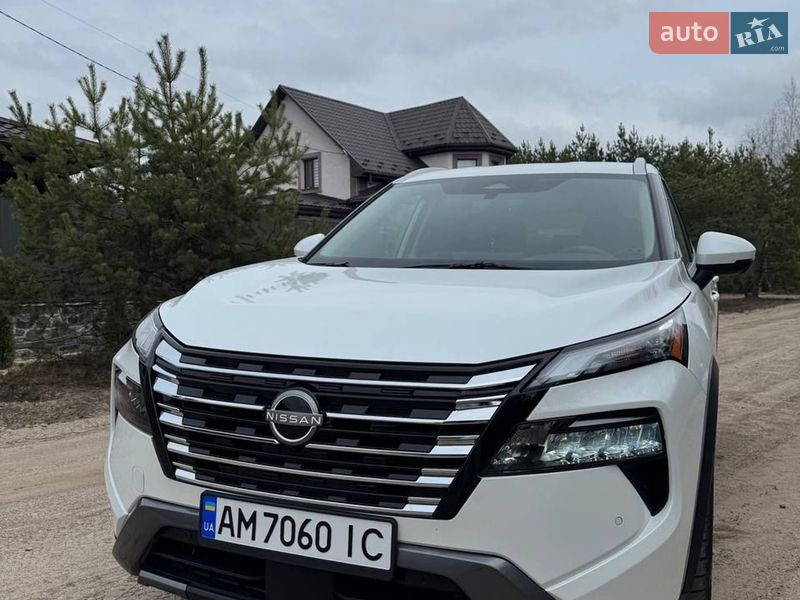 Позашляховик / Кросовер Nissan Rogue 2025 в Коростишеві